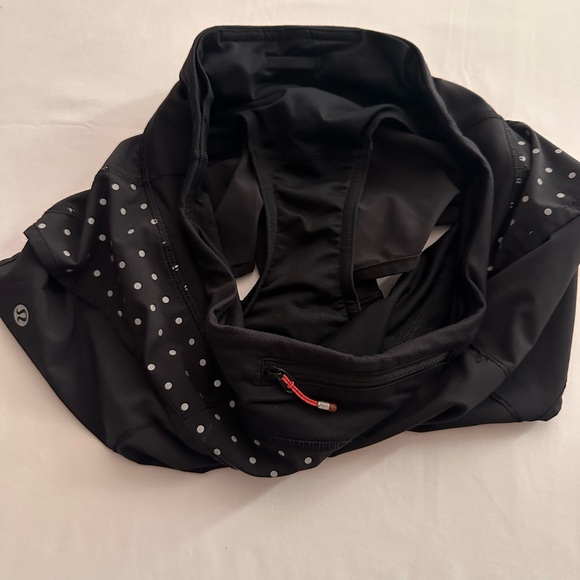 lululemon Speed Short Black (Reflective Dots)Size 4 - Picture 6 of 10